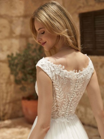 Jolie
