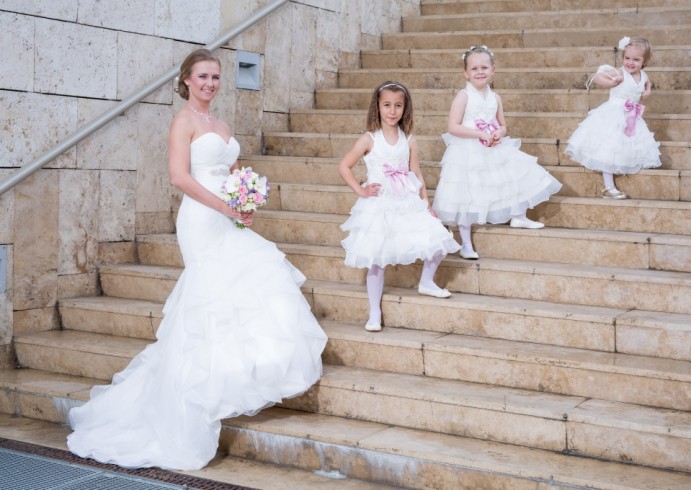 Renáta és koszorúslánykáink